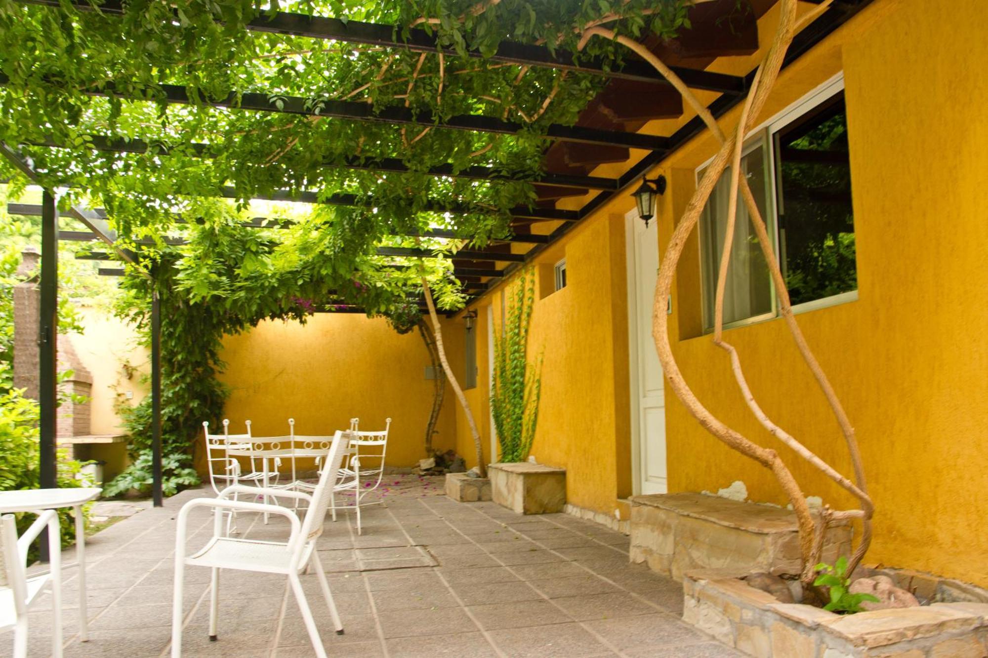 Alamo Hostel & Suites Mendoza Esterno foto